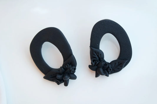 Black Floral Arrangement Stud