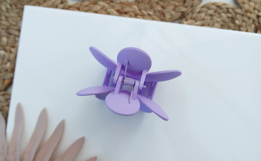 Daisy Claw Hair Clip