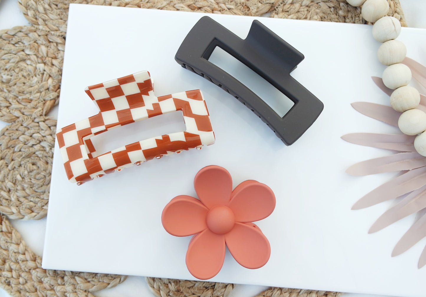 Daisy Claw Hair Clip
