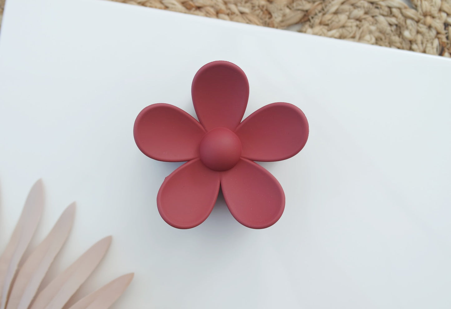 Daisy Claw Hair Clip