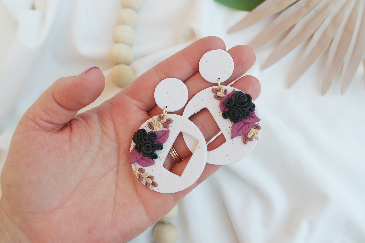 White Speckled Flower Arrangement Dangle